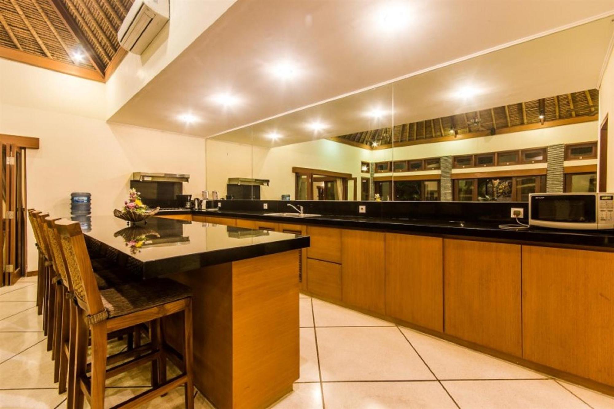 Luxury Villa Antan Central Seminyak ภายนอก รูปภาพ